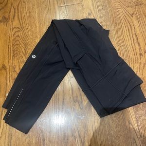 Lululemon black leggings size 6 cropped